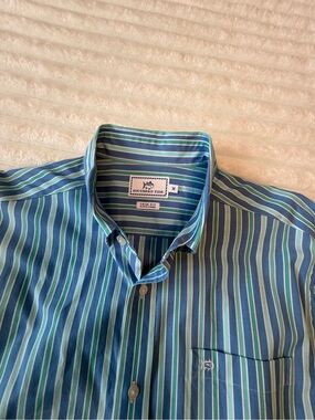 Southern Tide Men's Blue & Green Striped Button-Up Shirt